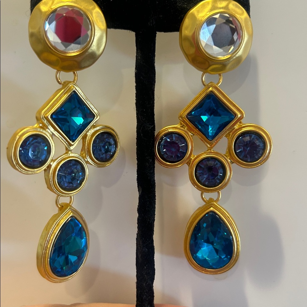 Blue Austrian Crystals In Matte Gold Earrings-NWT - Picture 5 of 8